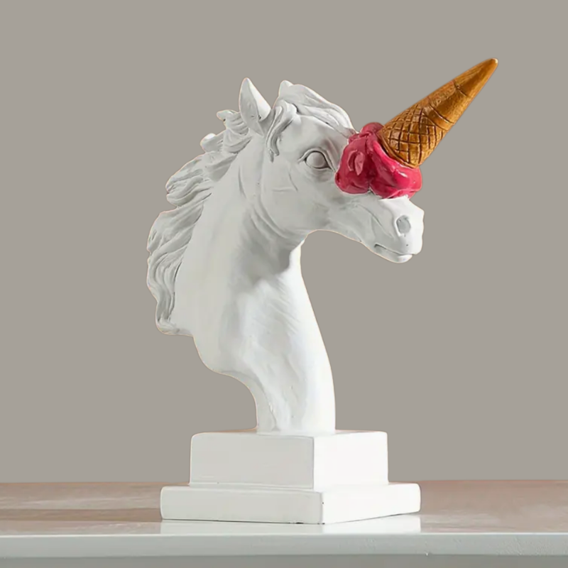 Unicorn Ice Cream Скулптура Цикламено